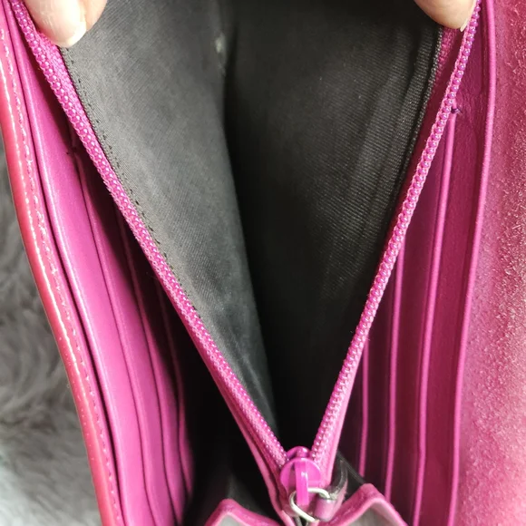 *Authentic**Gucci Soho GG Leather Continental Wallet - Crimson Red - Picture 16 of 16